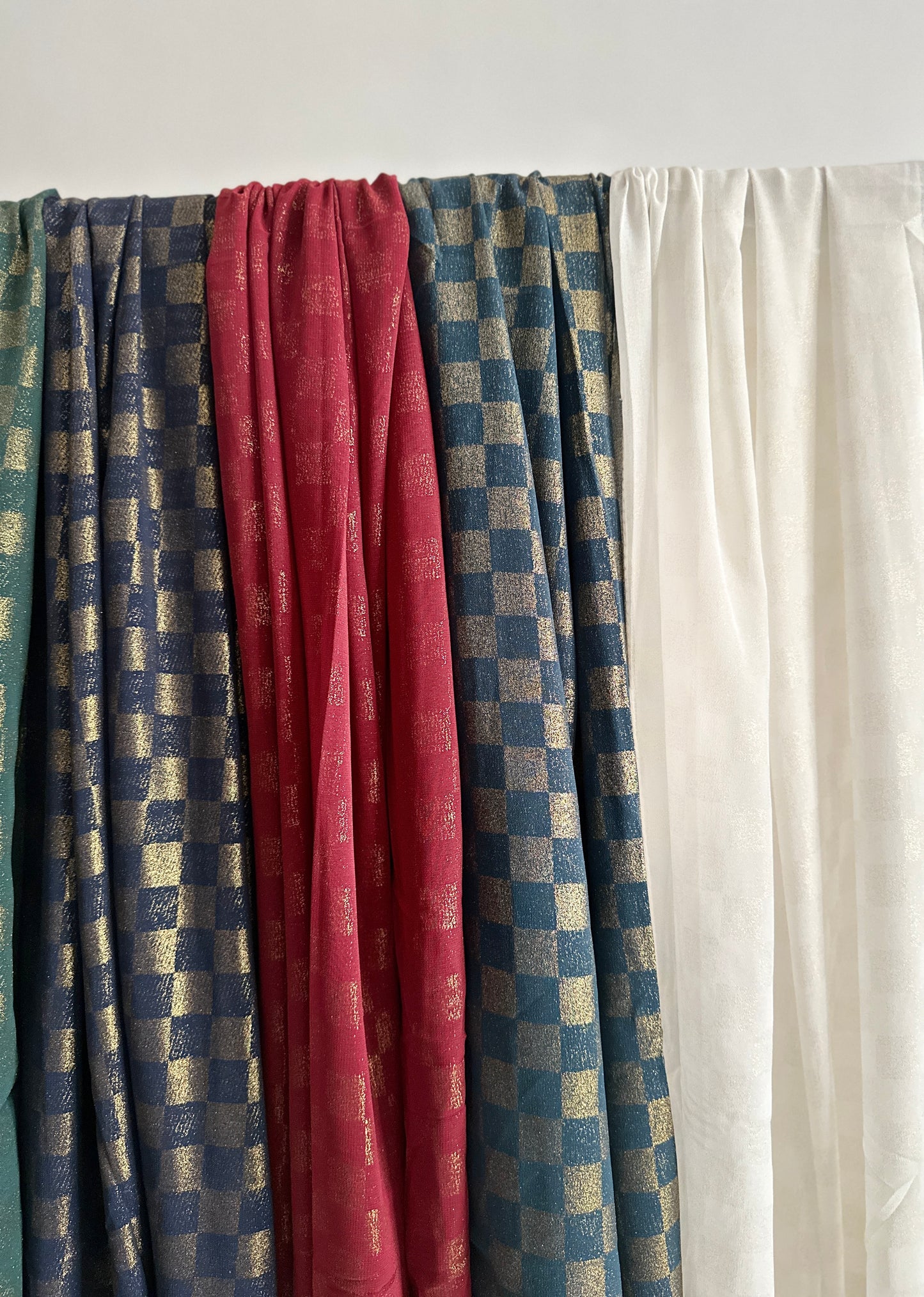 Gleam Chequered Hijab